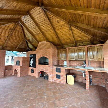 Casa Dacului Hotel Petrova Екстериор снимка
