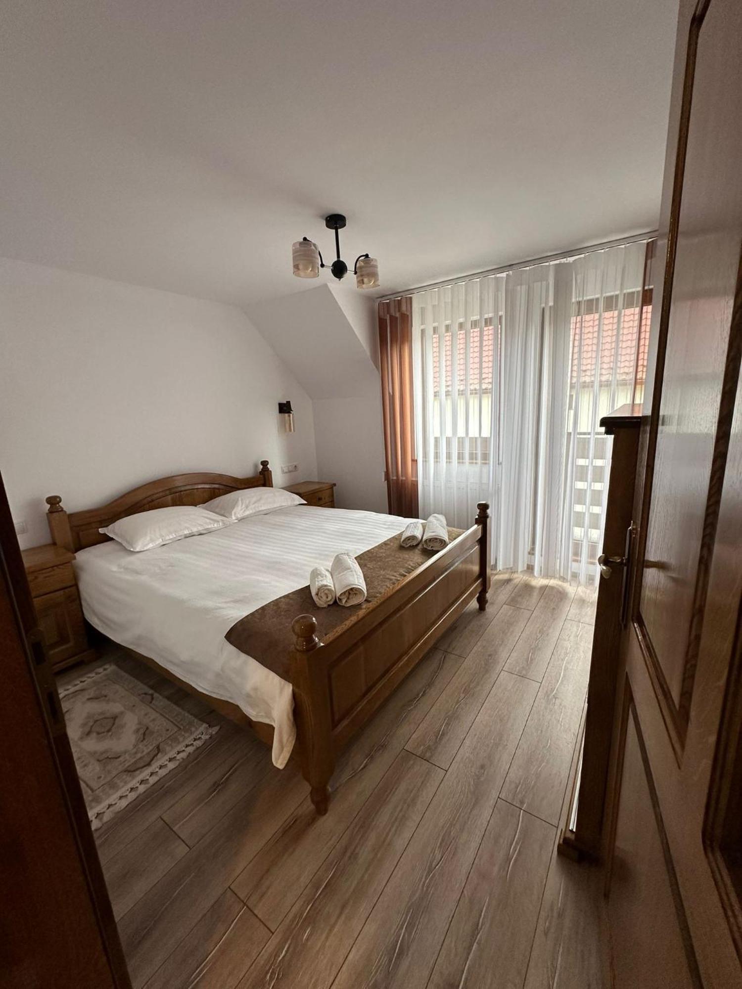 Casa Dacului Hotel Petrova Екстериор снимка
