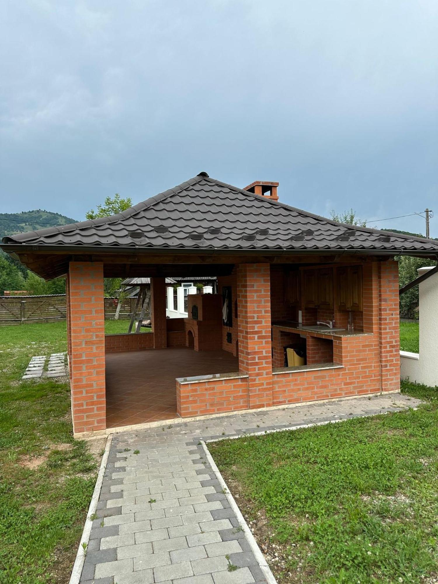 Casa Dacului Hotel Petrova Екстериор снимка