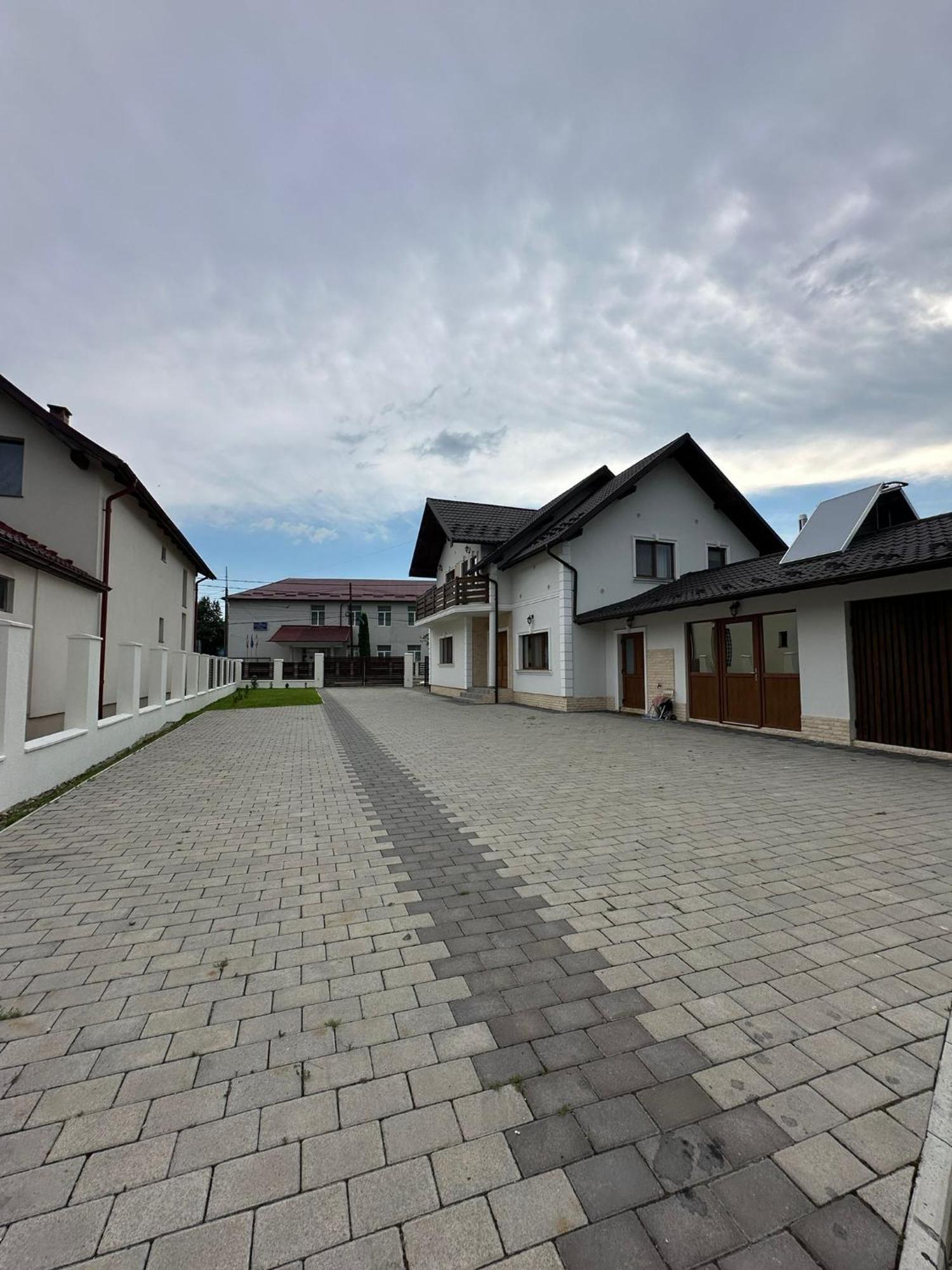 Casa Dacului Hotel Petrova Екстериор снимка
