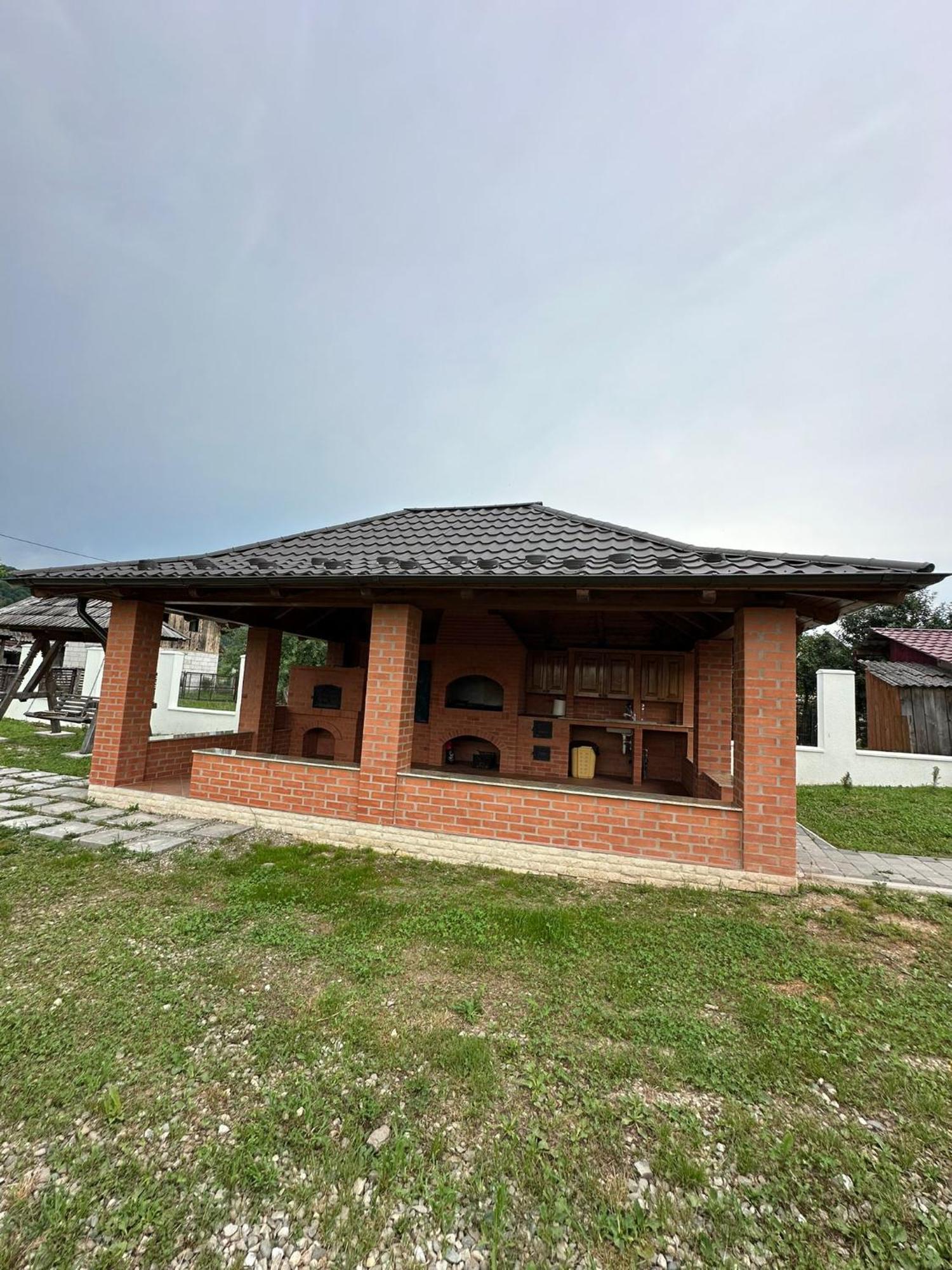 Casa Dacului Hotel Petrova Екстериор снимка